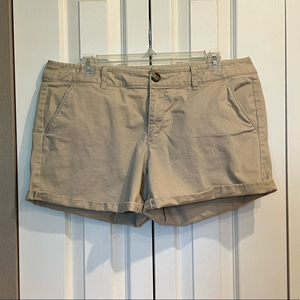 America Eagle Midi Stretch Shorts - size 14